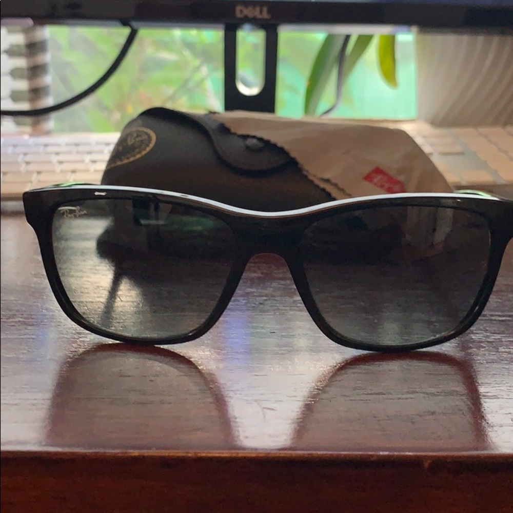 Ray-Ban RB4181 black with grey gradient lens